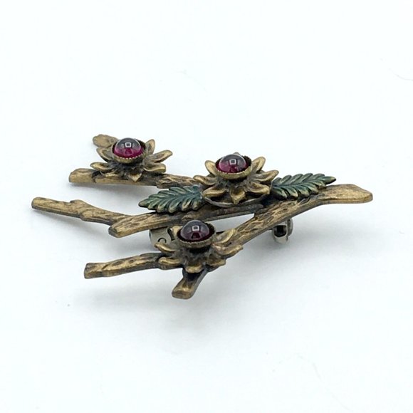 GARNET CABOCHON flower brooch - figural tree branch & leaves metal enamel pin - Picture 3 of 7